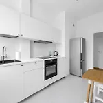 Metro Mlynow Charming By Bookinghost Apartment Warsaw